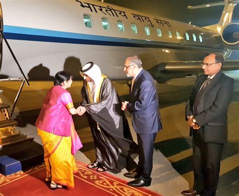 Sushma Swaraj arrives in Abu Dhabi to attend OIC meet - IBTimes India