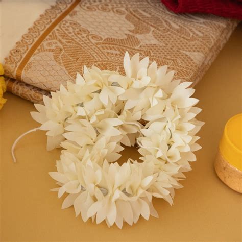 Jasmine Flower Mullapoo Gajra - Washable & Reusable – Binks