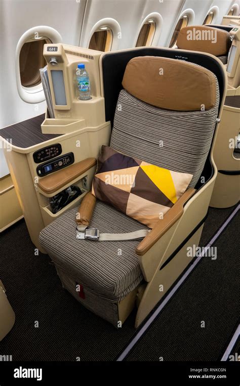 Etihad 77W Business Class 的图像结果
