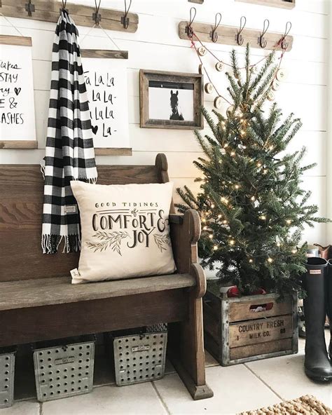 Farmhouse Christmas Decor