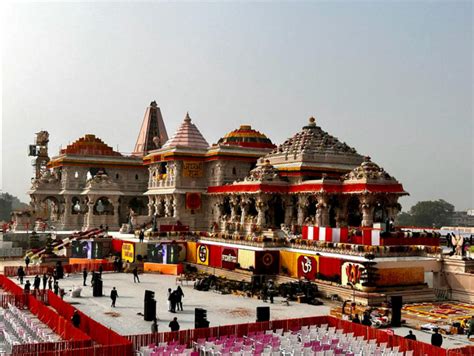 Ayodhya Kashi Yatra Packages 2026 – Spiritual Tour by VCM