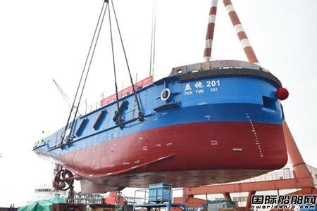 镇江船厂“一带一路”顶推船首制船吊装下水 - 在建新船 - 国际船舶网