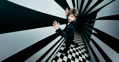 Most Famous Opera Singer 的图像结果