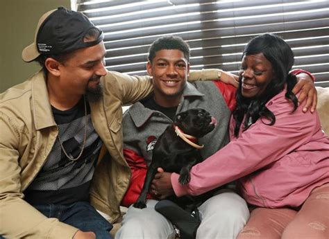 Isiah Pacheco overcomes family tragedy to lead Vineland's football team