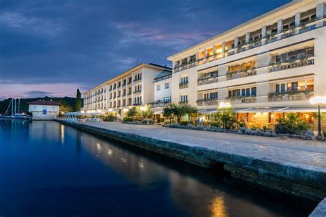 HOTEL NEPTUN - NP BRIJUNI - Hotel Reviews, Photos, Rate Comparison ...