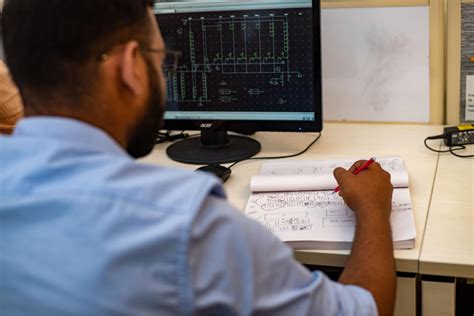 Sub-nanoamp Programmable Current Reference Design in 28nm CMOS ...