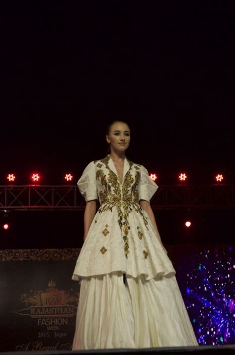 Neha Dhupia At Rajasthan Fashion Week 2015 - Photos,Images,Gallery - 13597