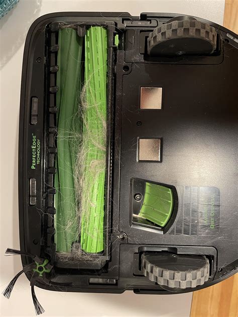 Anyone else have this new issue with pet hair and their Roomba S9 after ...