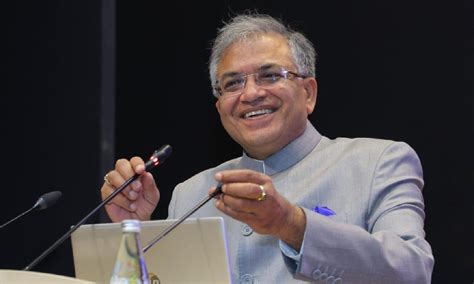 ECI announces 18 electoral reforms: From cap to polling station ...