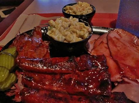 Great BBQ and the really great YAMMER pie - Reviews, Photos - Gates Bar ...