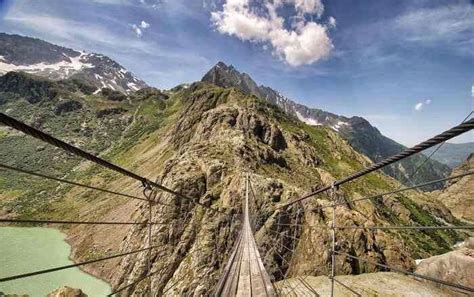 15 Most Dangerous Walkways Of The World