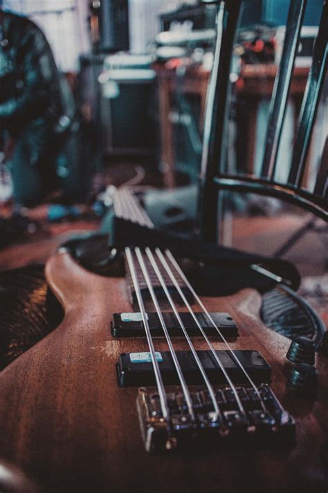 [100+] Bass Guitar Wallpapers | Wallpapers.com