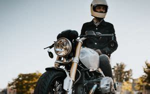 Wallpaper motorcycle, helmet, motorcyclist, side view hd, picture, image