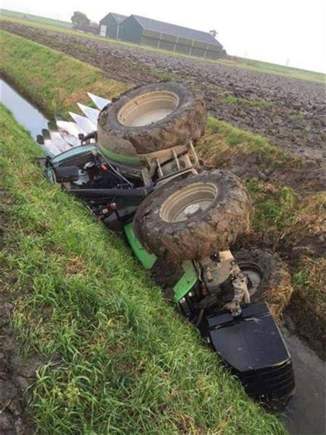 Logging Tractor Mishaps 的图像结果