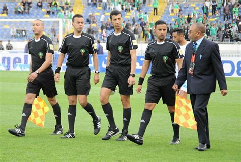 Servir le football national . Zine Alaoui Moncef : Un sifflet en or ...