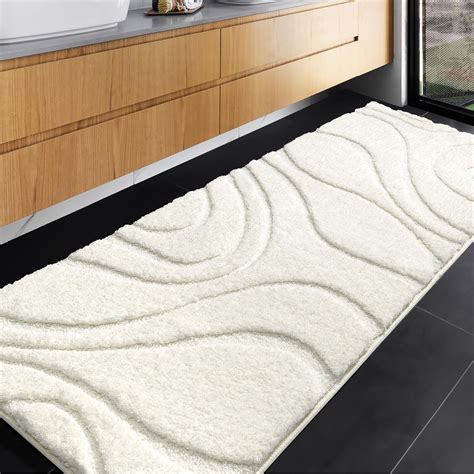 White Bathroom Rugs