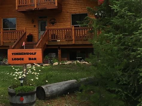 TIMBERWOLF LODGE BED AND BREAKFAST (Tete Jaune Cache) - B&B Reviews ...
