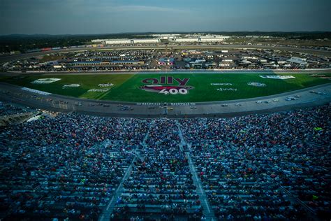 NASCAR Truck Series Atlanta lineup, TV schedule for Saturday's race