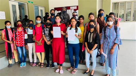 jamshedpur-graduate-college-ग्रेजुएट कॉलेज की छात्राओं ने की स्नातक ...