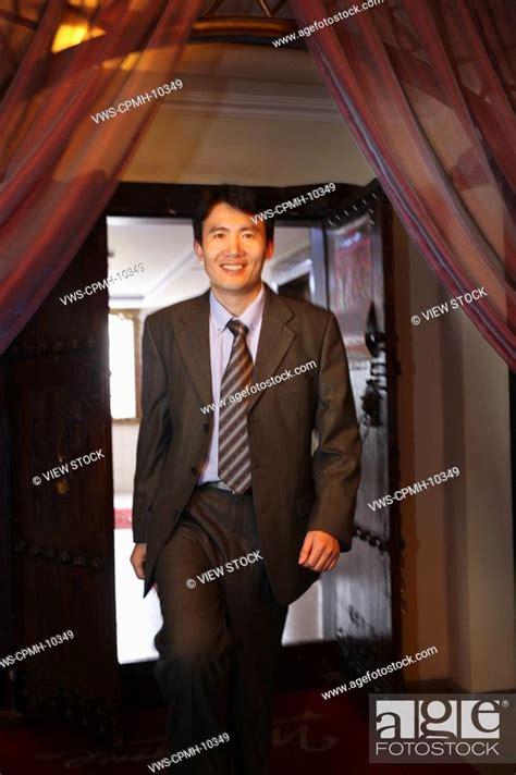 Chinese Business Man 的图像结果