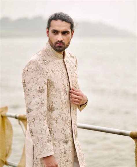 Crafted for Elegance and Distinction: White Sherwani – Jhalak Kalpi
