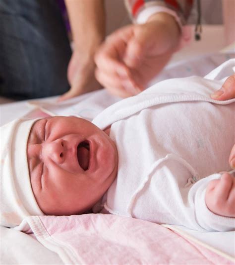 How To Teach Your Baby To Self-Soothe? | Baby crying, Newborn baby tips ...