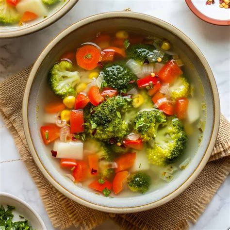 Healthy Broccoli Veggie Soup