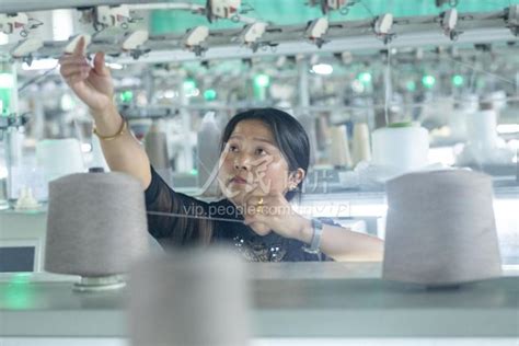 江西吉水：使用国产棉 制衣生产忙-人民图片网