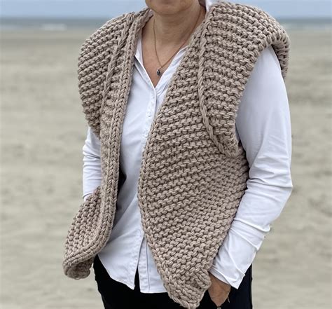 Pattern knit Gilet Skylge – Frisian knitting