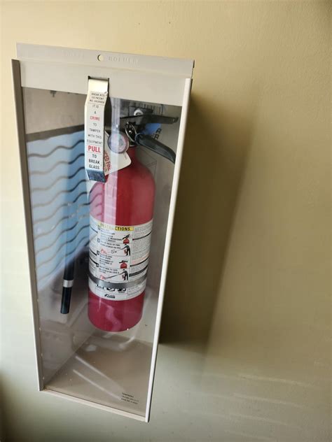 Kidde 468042 Potter Roemer Surface-Mount 10-Pound Fire Extin : Amazon ...