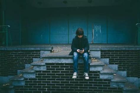 玩手机上瘾属于精神障碍 且中年人成瘾更严重 - 知乎