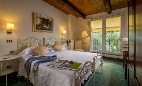 ANTICA LOCANDA PALMIERI (Rome) - Hotel Reviews, Photos, Rate Comparison ...