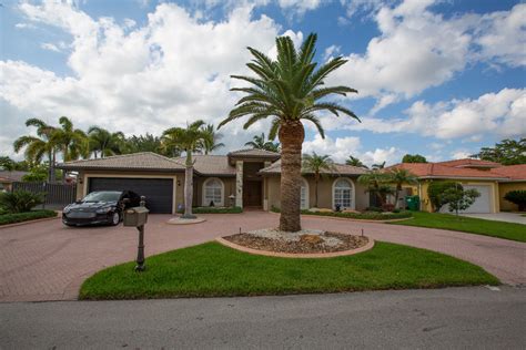 New Listing: 15265 Sw 140 St Miami, Fl 33196 - RESF RESF