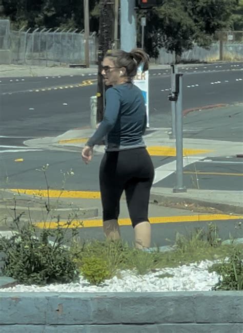 SLIM THICK WHITE BOOTY ON A JOG (SPANDEX) 😫😍 - Spandex, Leggings & Yoga ...