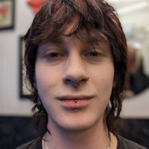 Vertical Labret Hoop