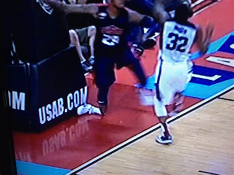 Paul George Injury / Photos: Teammates React To Paul George's Gruesome ...