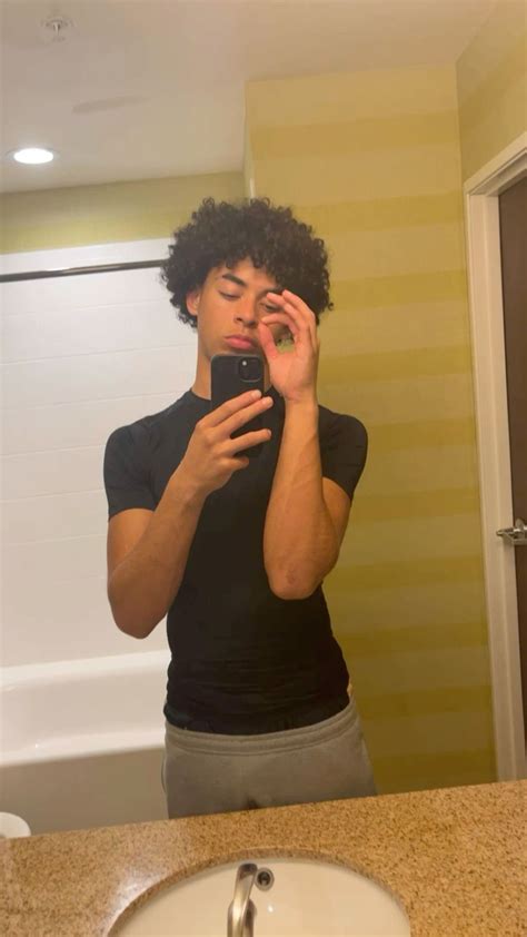 250 fine shyt ideas to save today | light skin men, attractive guys ...