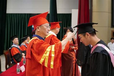 上饶师范学院举行2022届毕业典礼暨学位授予仪式 - 哔哩哔哩