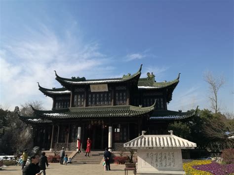 【携程攻略】扬州熙春台景点,熙春台是瘦西湖里唯一的王爷府级别以上的官家建筑，绿色的屋顶只有皇…