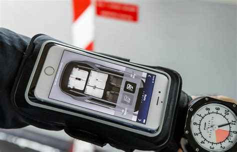 Land Rover tests world first intelligent seat folding tech ...