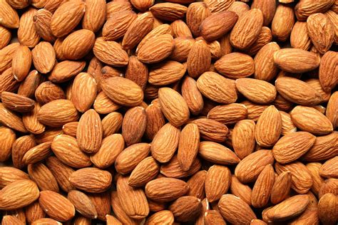 Almond Milk: Weight Loss, Nutrition Facts, Health Benefits & Calories