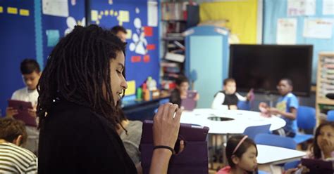 Augmented Reality Classroom 的图像结果