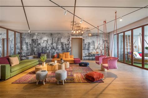 Houzz Tour: Unusual Colours, Lush Textures Define This Hyderabad Home