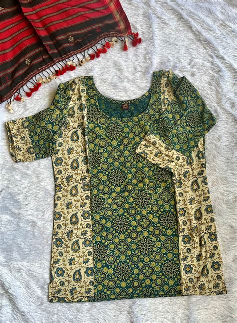 Kurtis/Dresses – Desisass