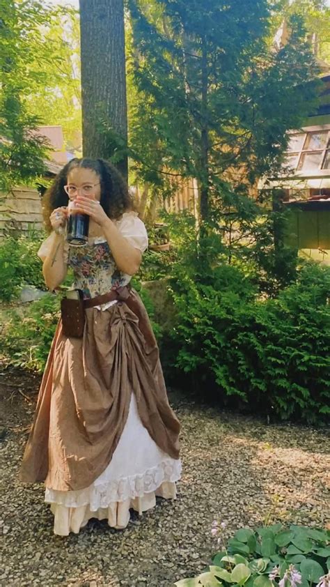 A sampling of renaissance faire costumes – Artofit