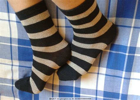把穿过的袜子卖给别人图片_六图吧www.6tuba.com