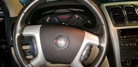 Rezultat imagine pentru 2017 GMC IntelliLink Problems