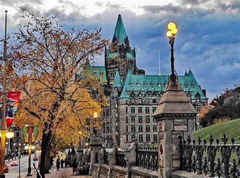 2018年加拿大本科留学一年费用多少