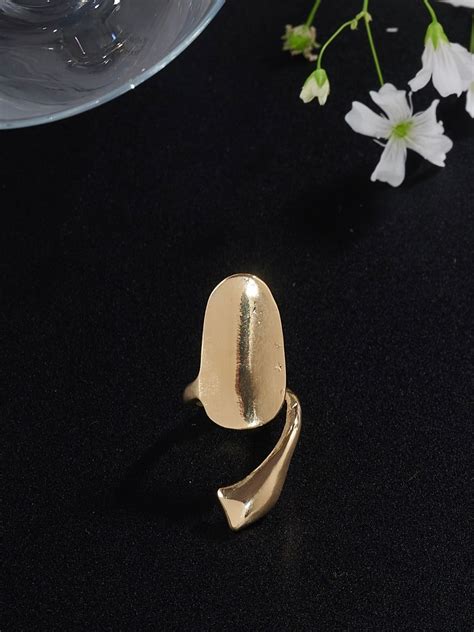 Bombshell Nail Ring Gold – Ishkaara