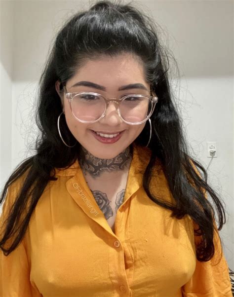 Do you like my smile? 🤗 | Scrolller